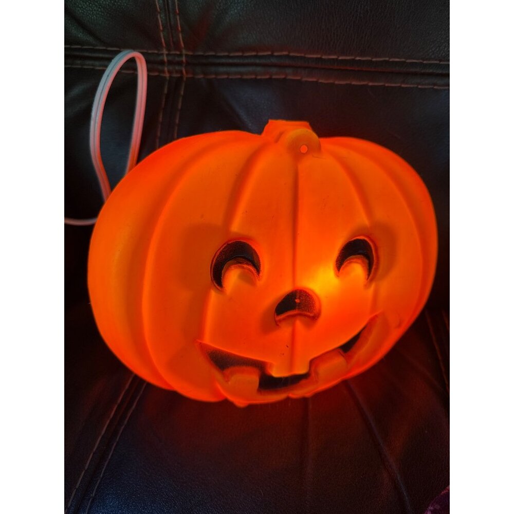 Vintage Light-Up Halloween Pumpkin Jack-O-Lantern Decoration